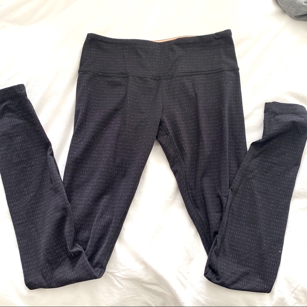 Lululemon Wunder under leggings